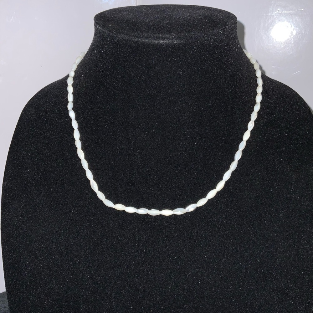 Dainty white necklace